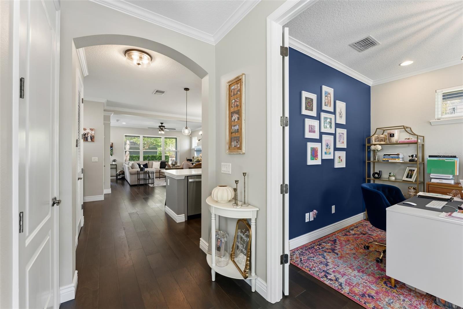 8189 LAUREATE BLVD, ORLANDO, FL, 32827