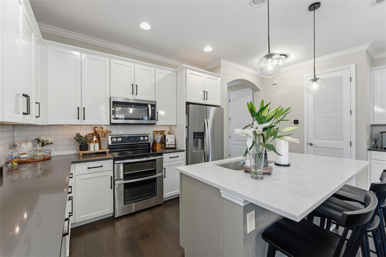 8189 LAUREATE BLVD, ORLANDO, FL, 32827