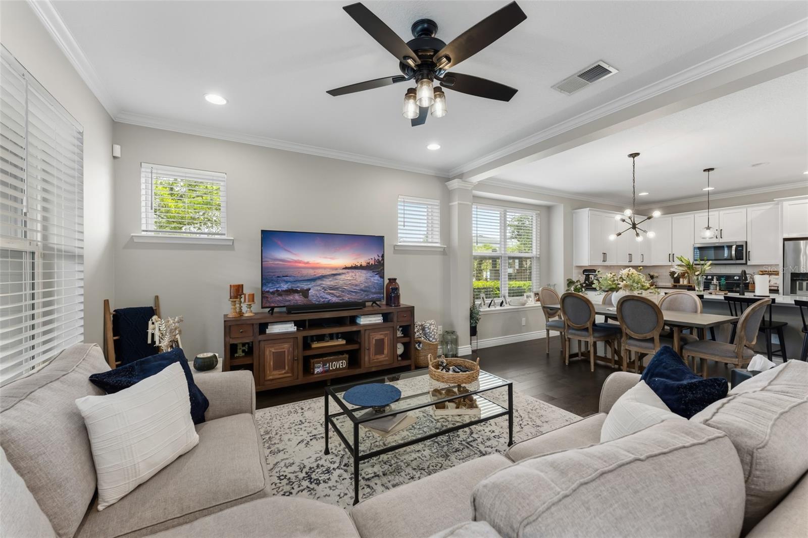 8189 LAUREATE BLVD, ORLANDO, FL, 32827