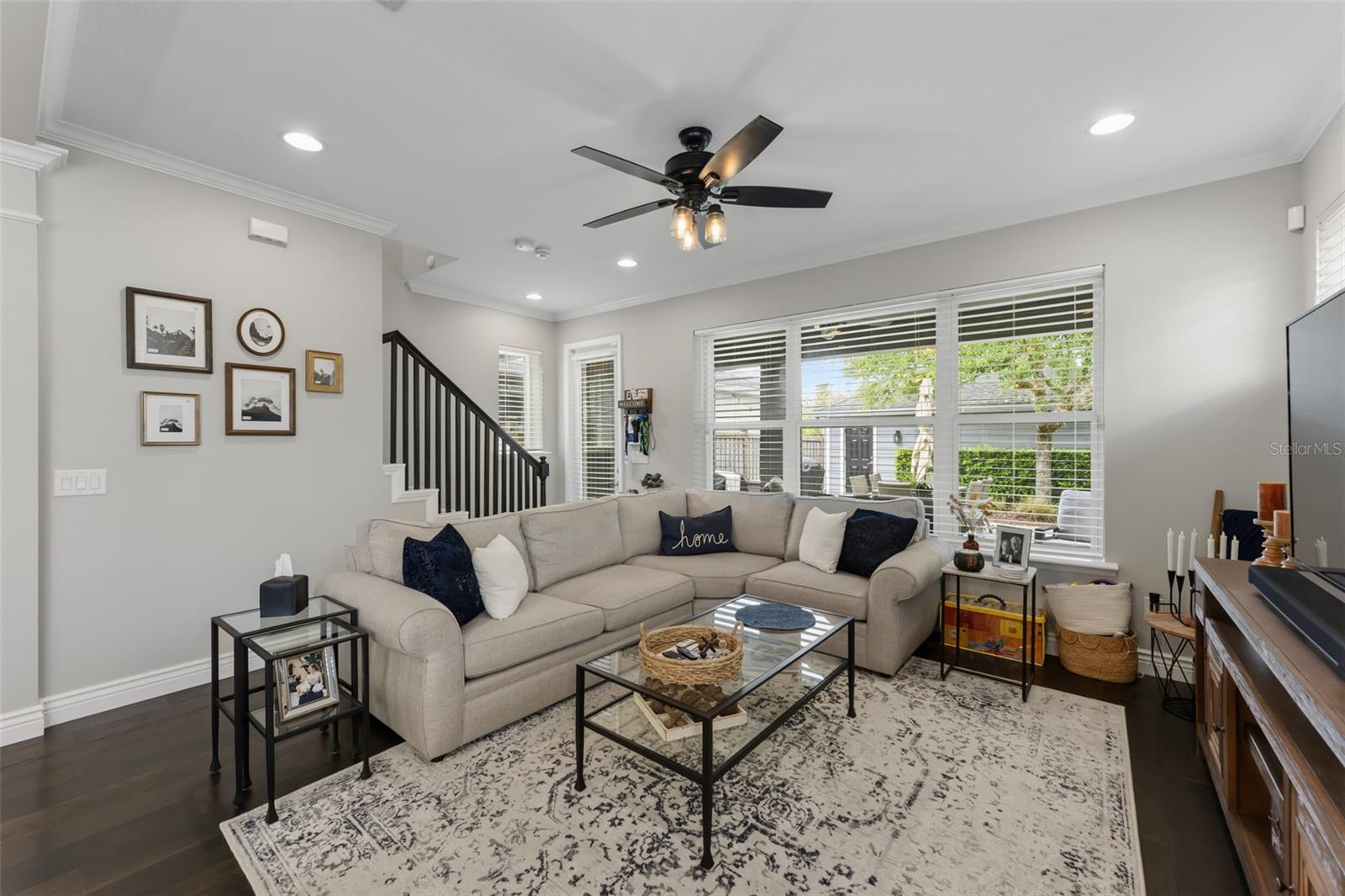 8189 LAUREATE BLVD, ORLANDO, FL, 32827