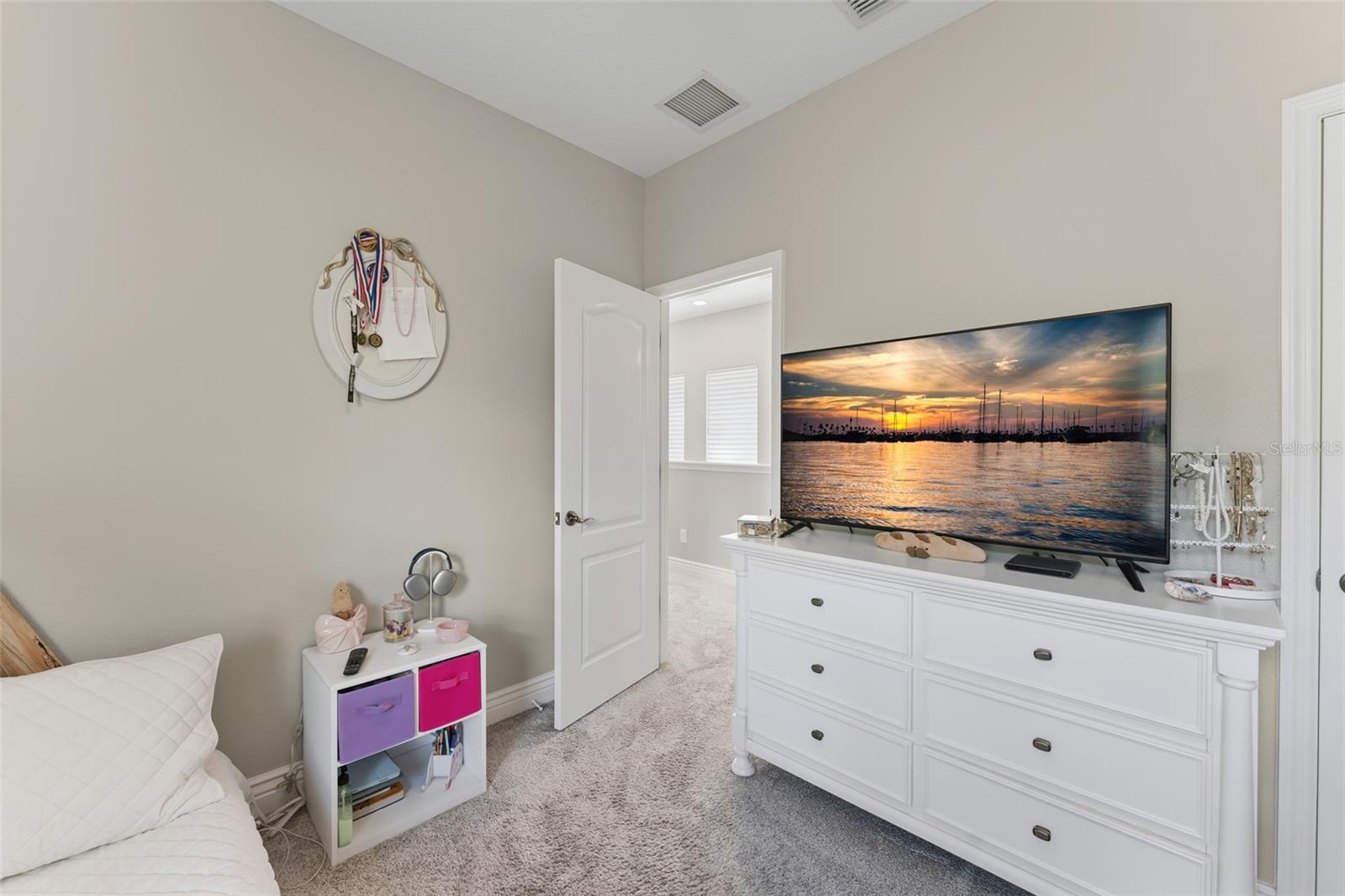 8189 LAUREATE BLVD, ORLANDO, FL, 32827