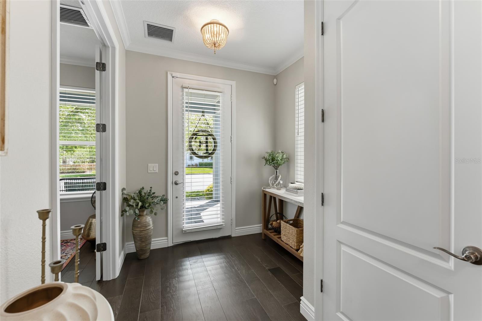 8189 LAUREATE BLVD, ORLANDO, FL, 32827