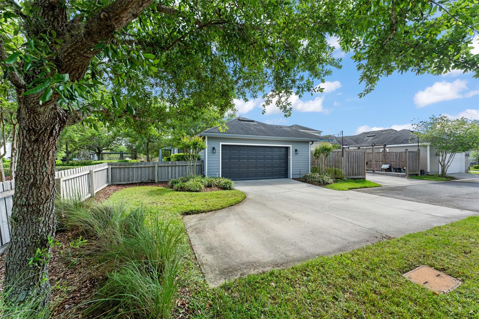8189 LAUREATE BLVD, ORLANDO, FL, 32827