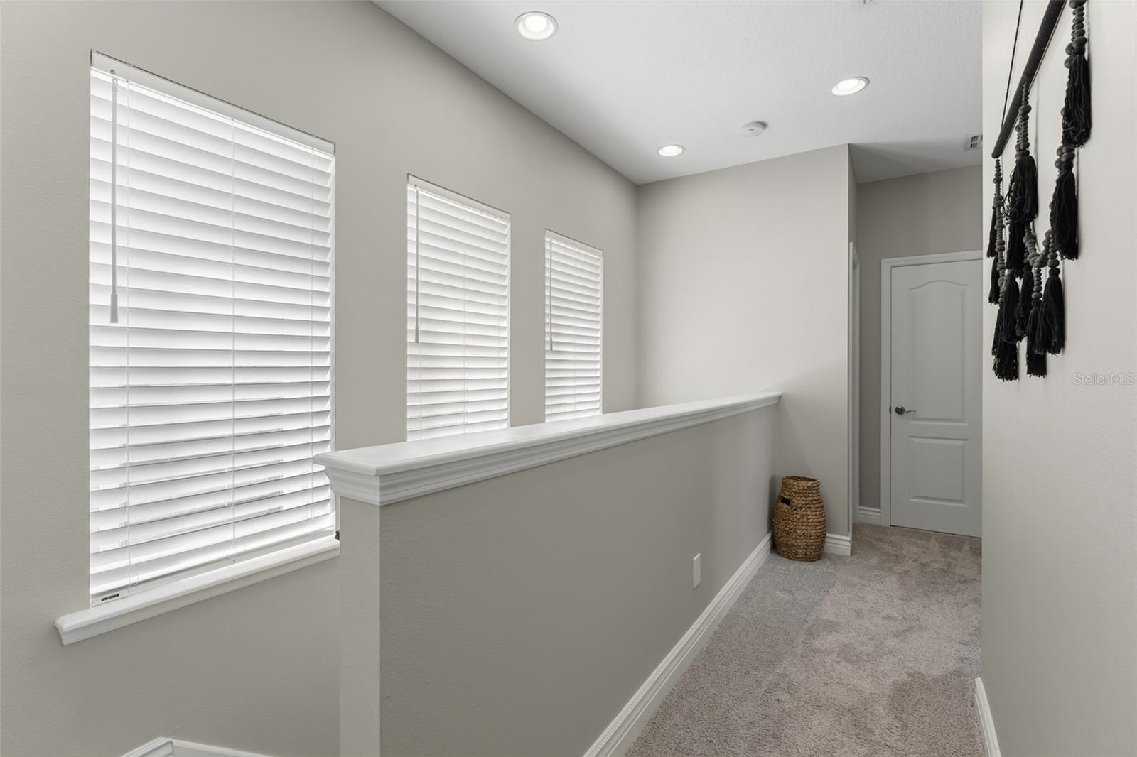 8189 LAUREATE BLVD, ORLANDO, FL, 32827