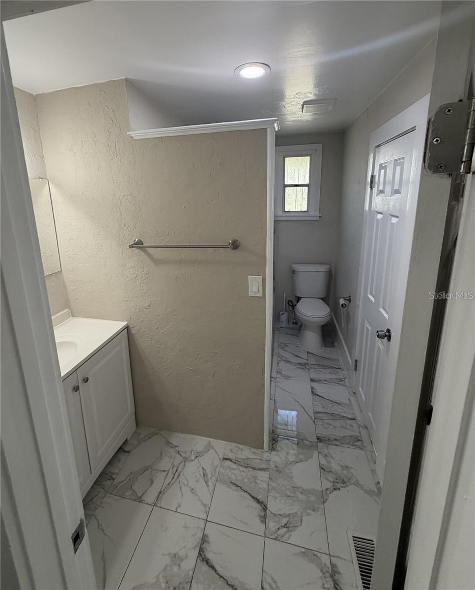 2107 NE 8TH RD, OCALA, FL, 34470