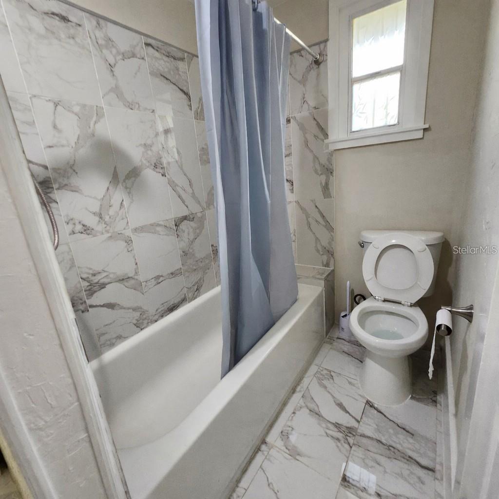 2107 NE 8TH RD, OCALA, FL, 34470