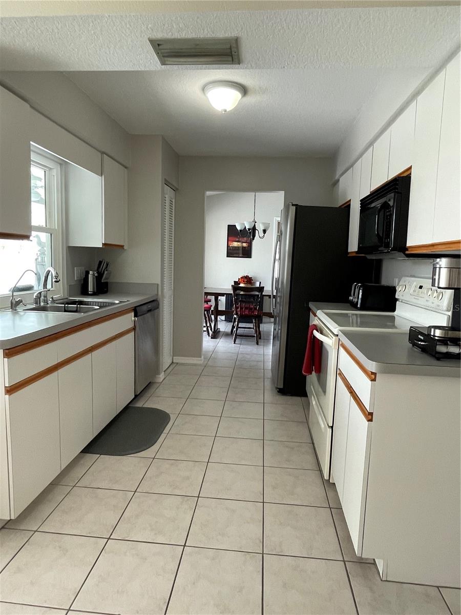 9532 GALAXIE CIR, PORT CHARLOTTE, FL, 33981