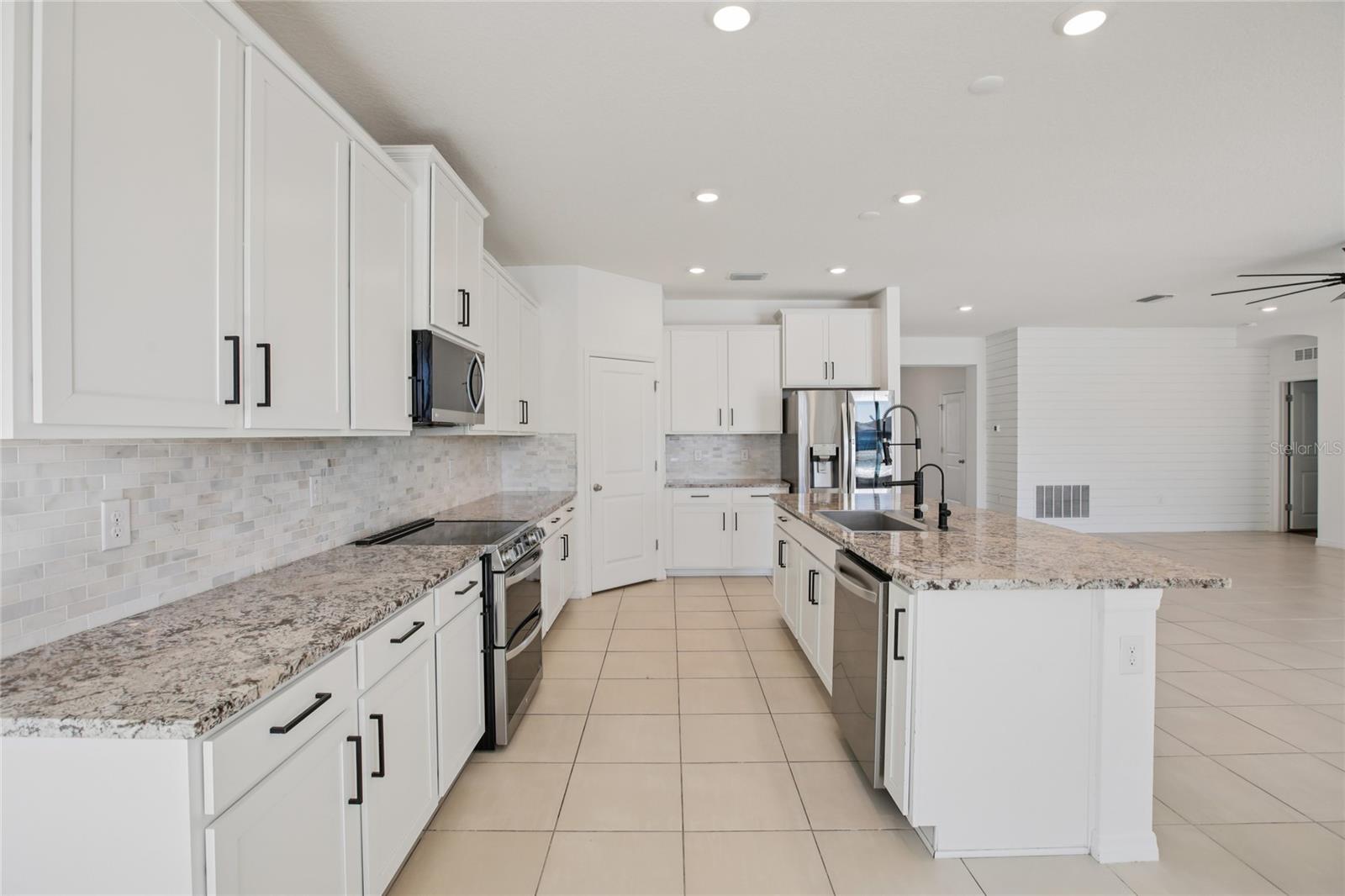 10747 LAXER CAY LOOP, SAN ANTONIO, FL, 33576
