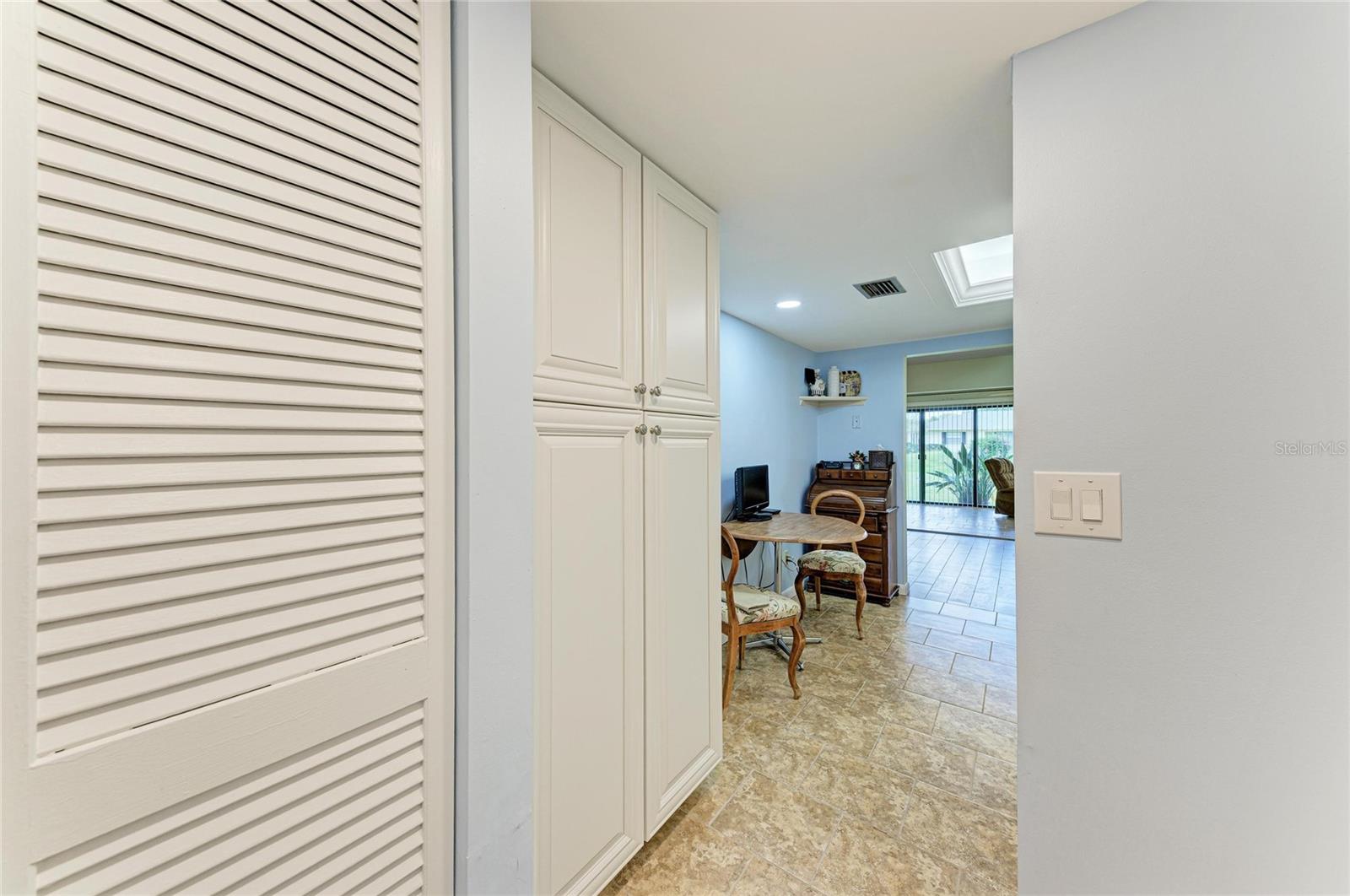 7160 FAIRWAY BEND CIR, SARASOTA, FL, 34243