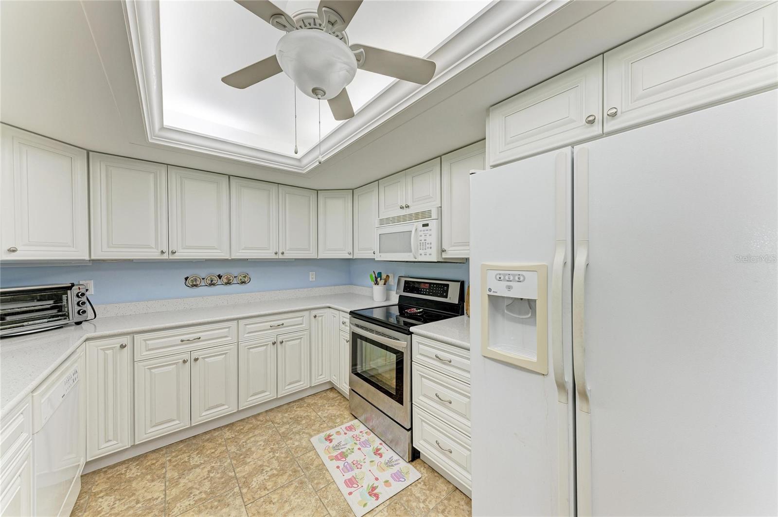7160 FAIRWAY BEND CIR, SARASOTA, FL, 34243