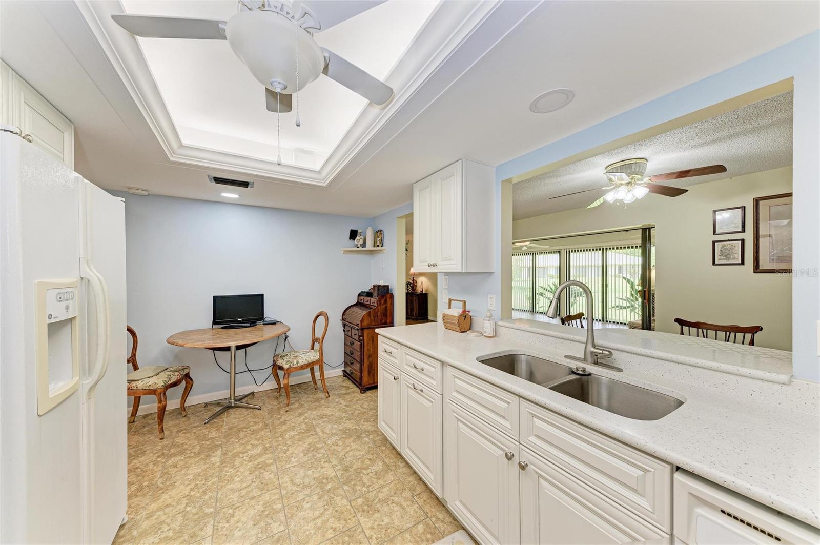 7160 FAIRWAY BEND CIR, SARASOTA, FL, 34243