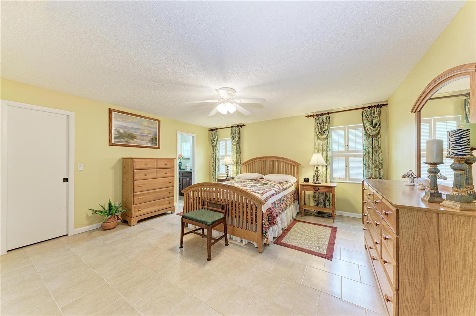 7160 FAIRWAY BEND CIR, SARASOTA, FL, 34243