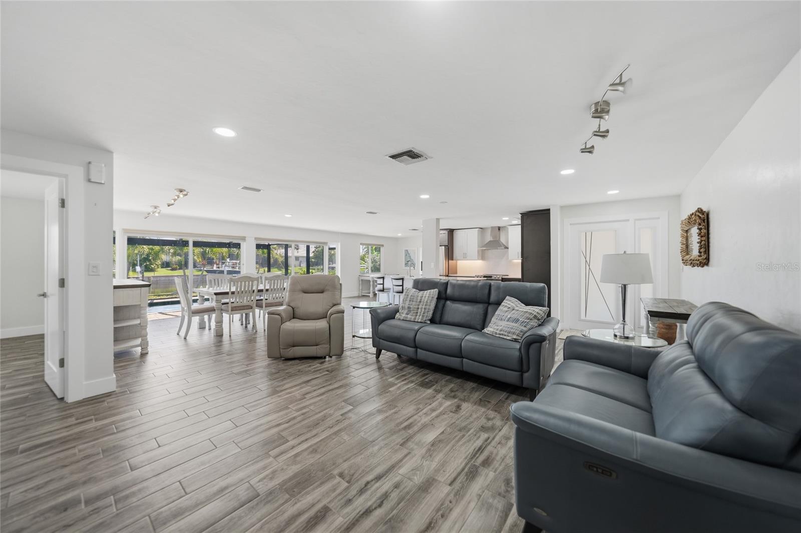 380 CORONADO DR, PUNTA GORDA, FL, 33950