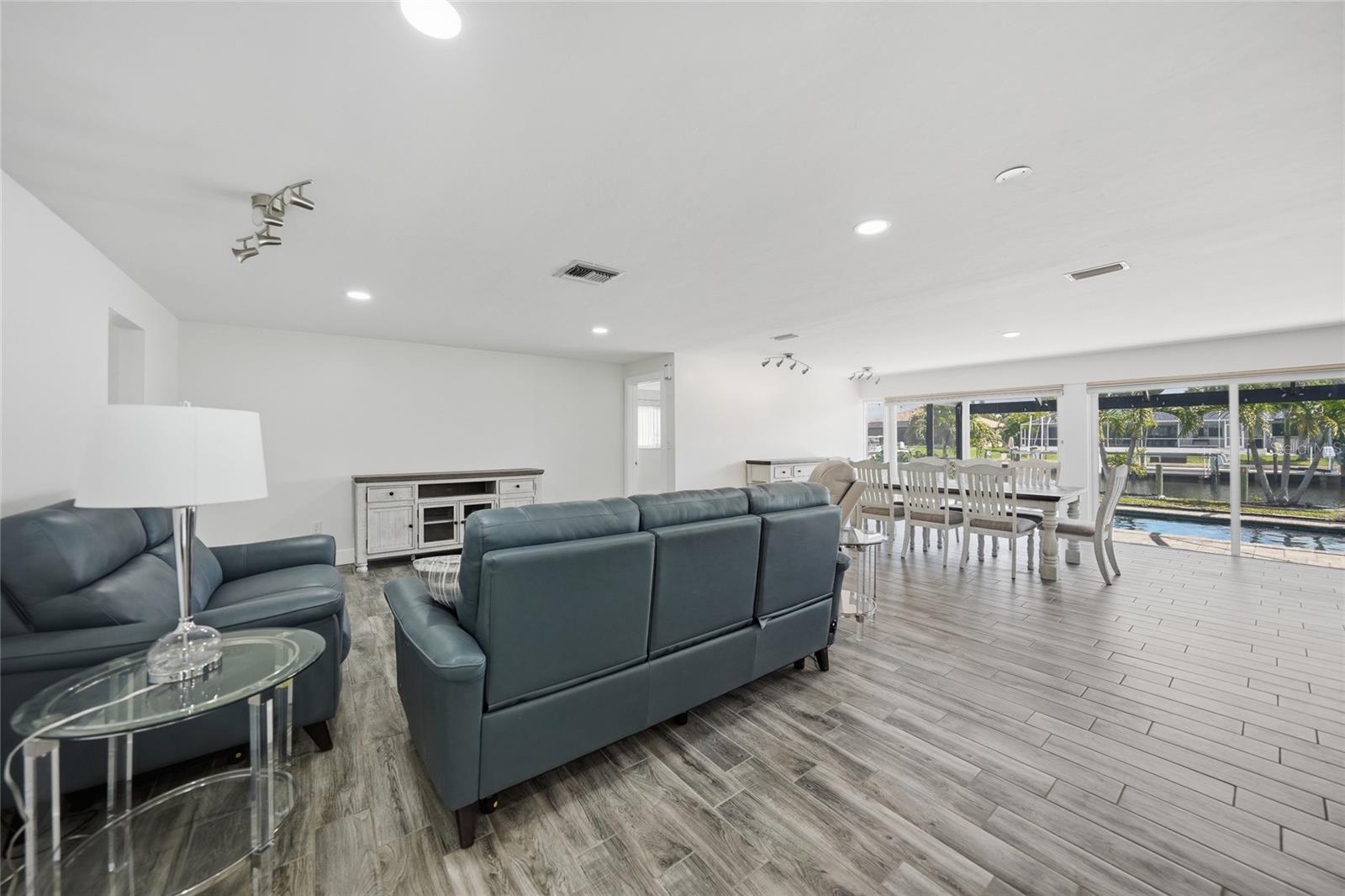 380 CORONADO DR, PUNTA GORDA, FL, 33950