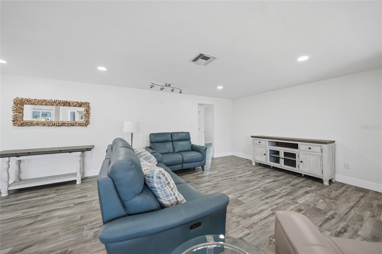 380 CORONADO DR, PUNTA GORDA, FL, 33950