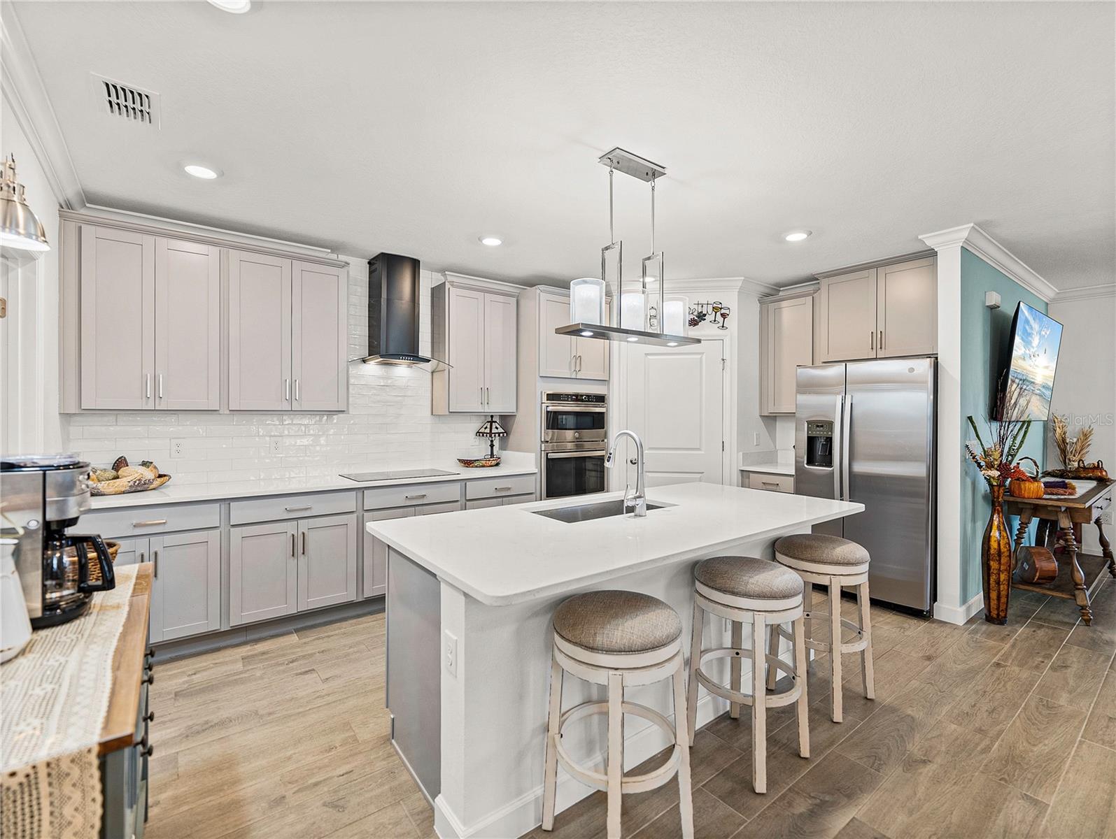 17319 HOLLY WELL AVE, WIMAUMA, FL, 33598