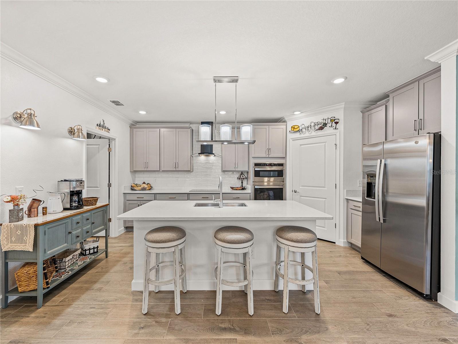 17319 HOLLY WELL AVE, WIMAUMA, FL, 33598