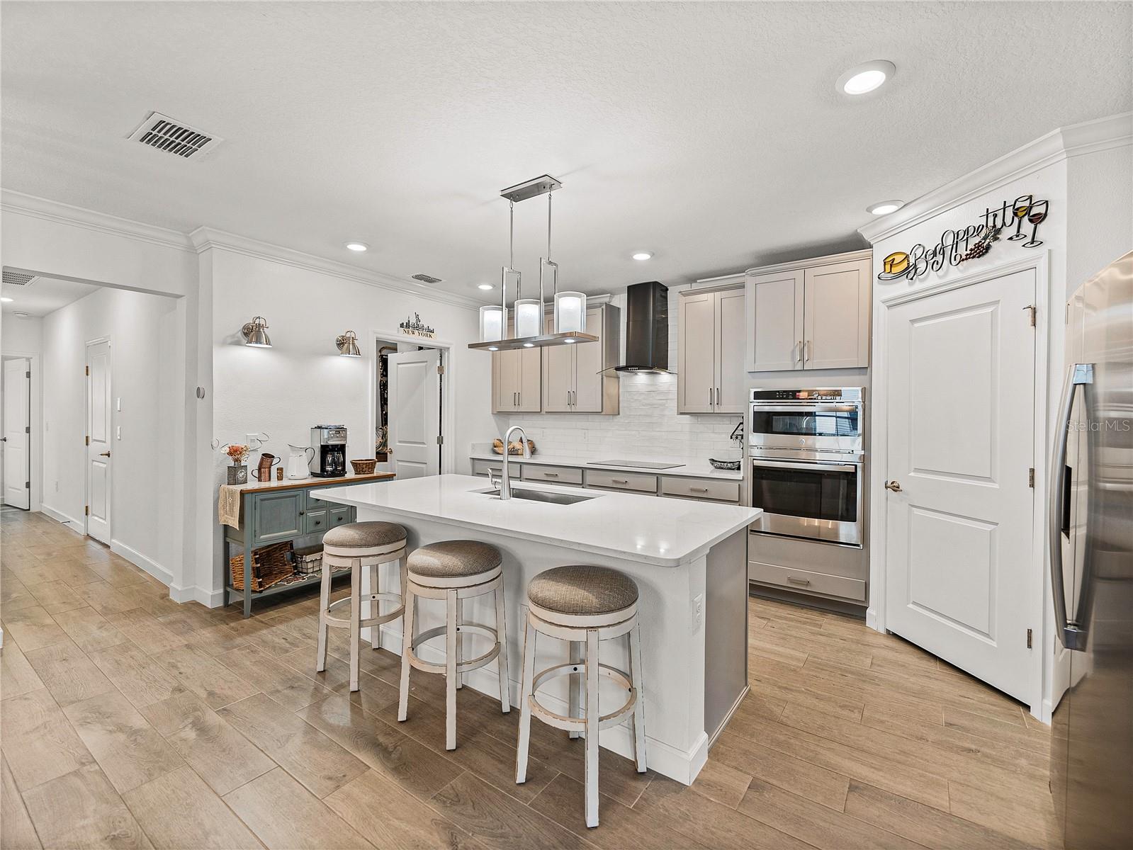 17319 HOLLY WELL AVE, WIMAUMA, FL, 33598