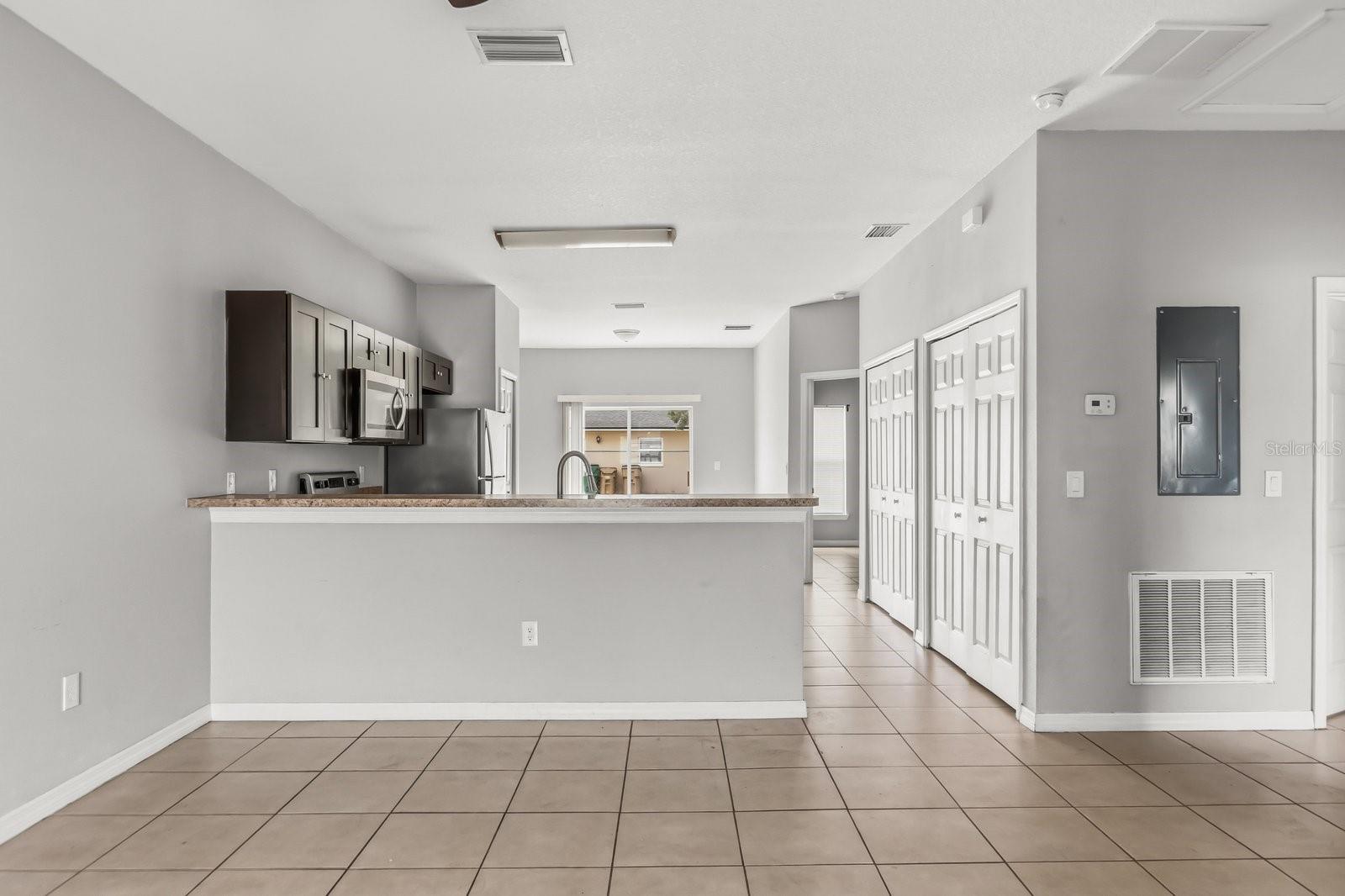 677-679 ROYALTY CT #2, KISSIMMEE, FL, 34758