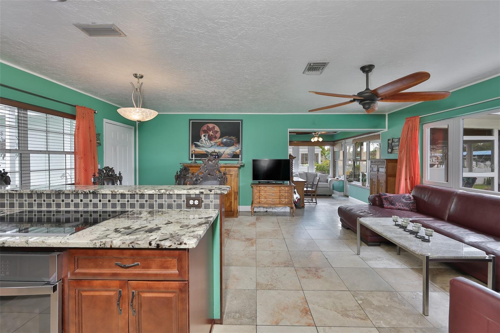 6907 9TH AVE NW, BRADENTON, FL, 34209