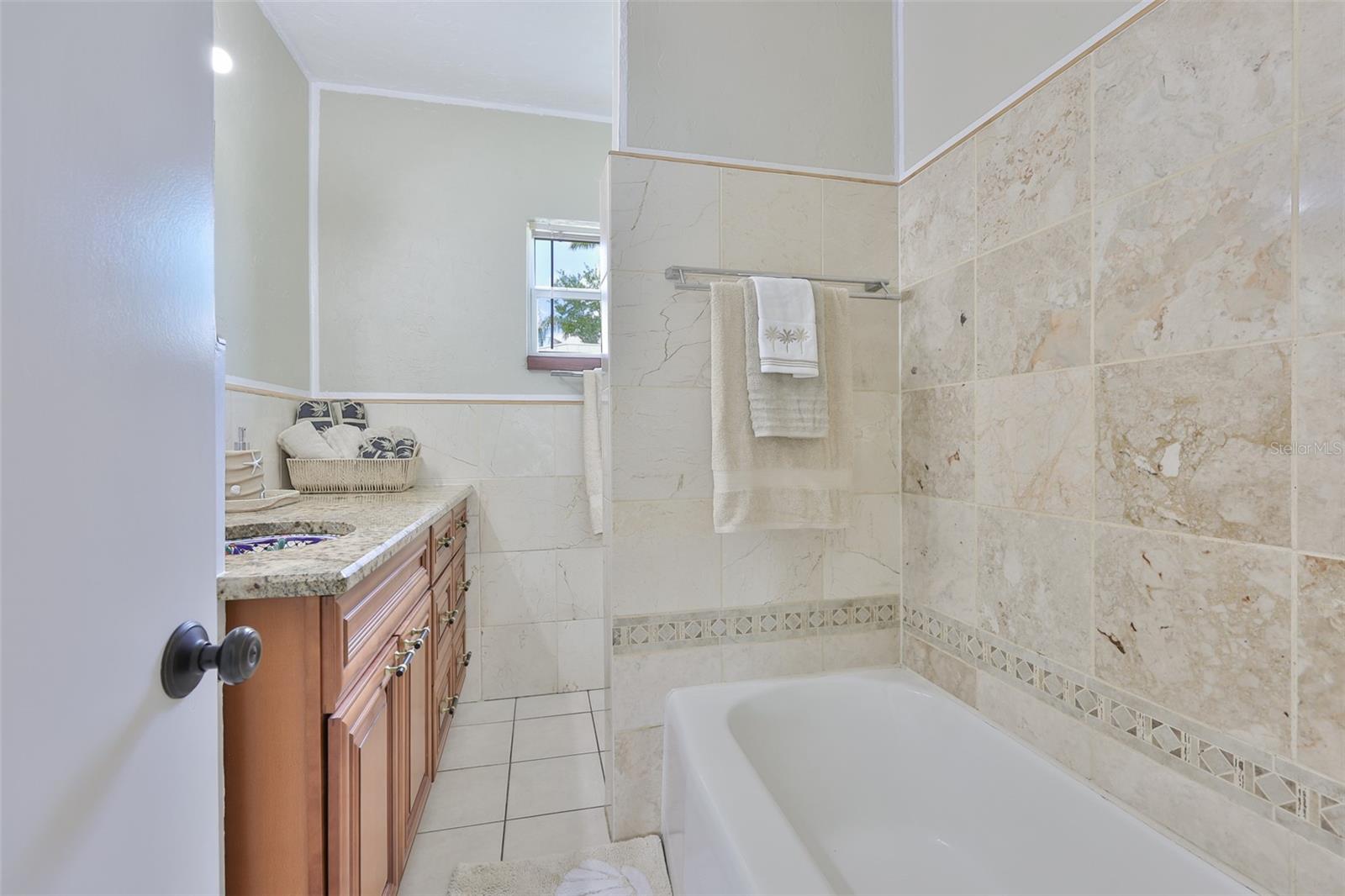 6907 9TH AVE NW, BRADENTON, FL, 34209