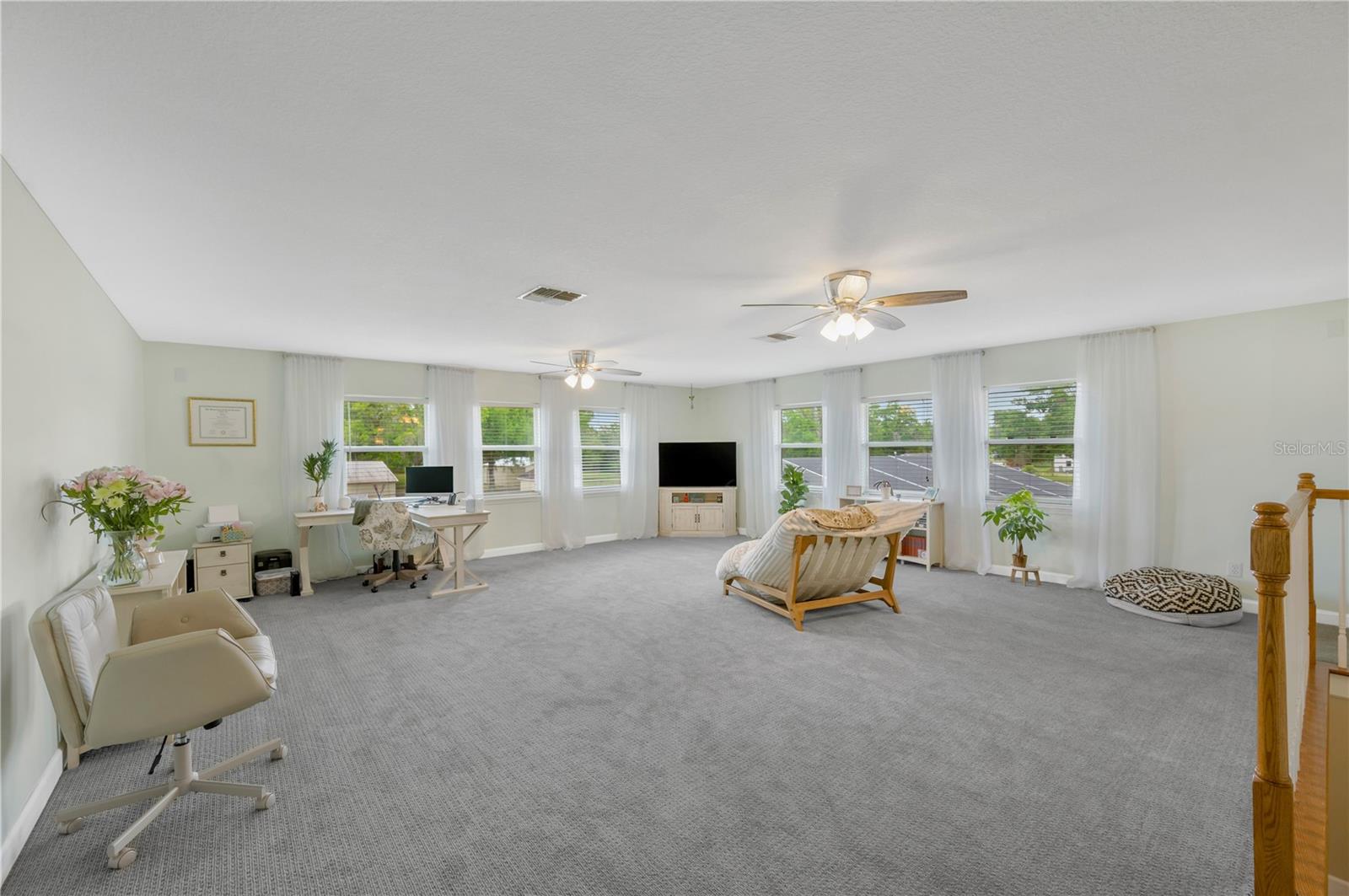 Upstairs loft/bonus room