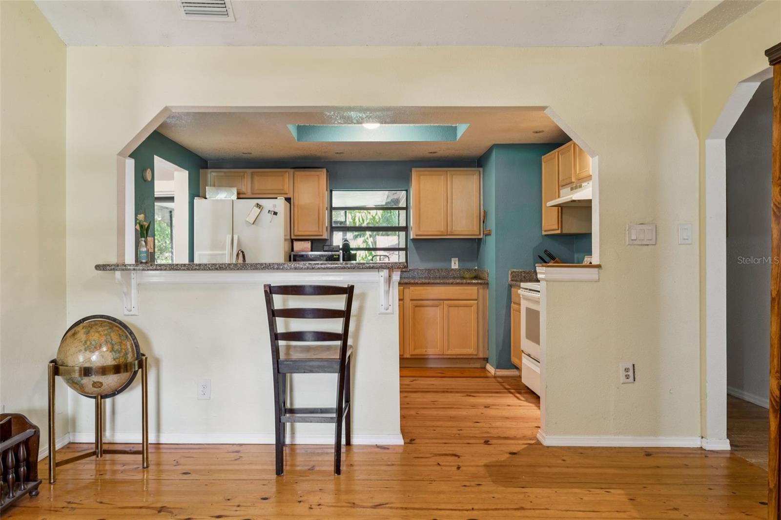8006 N TEMPLE PL, TAMPA, FL, 33617
