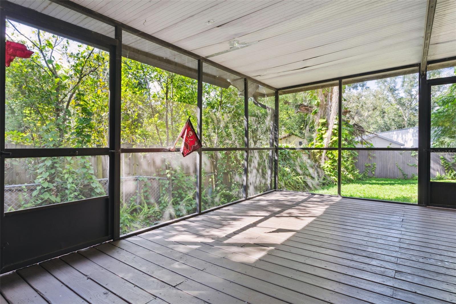 8006 N TEMPLE PL, TAMPA, FL, 33617