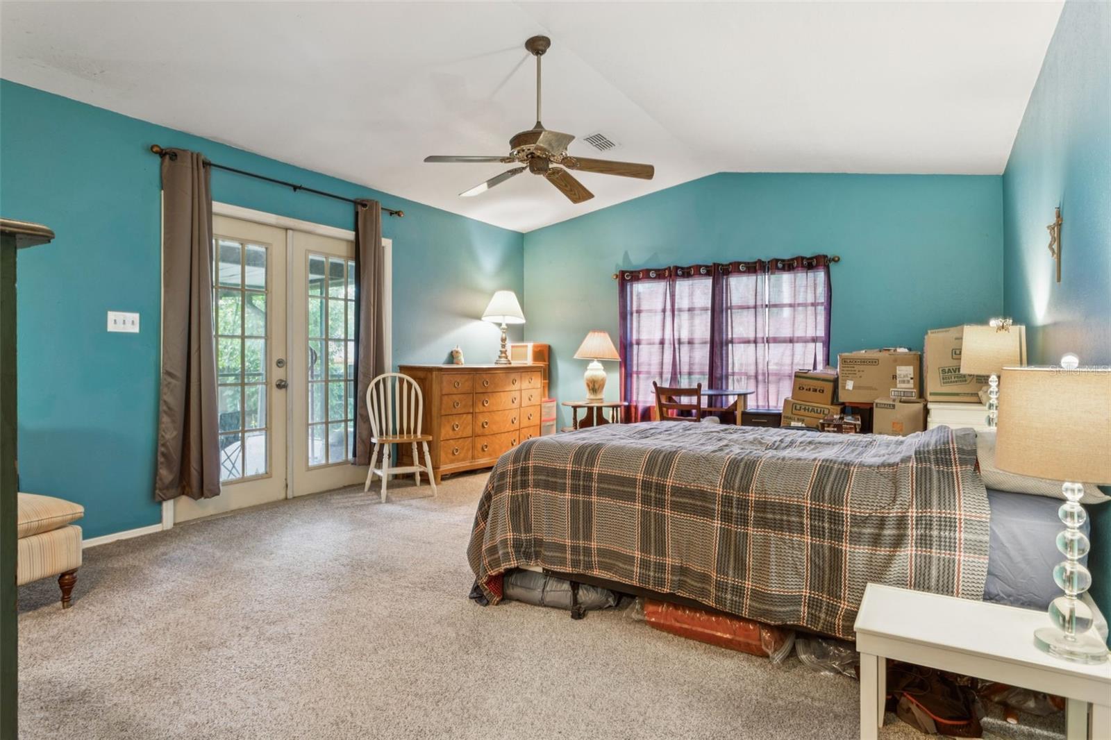 8006 N TEMPLE PL, TAMPA, FL, 33617