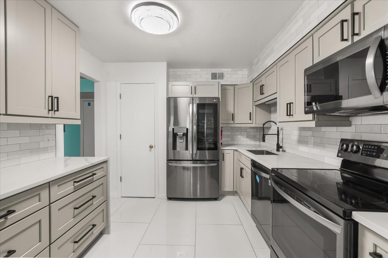 2386 BRIDLE PATH LN #8, ORLANDO, FL, 32812