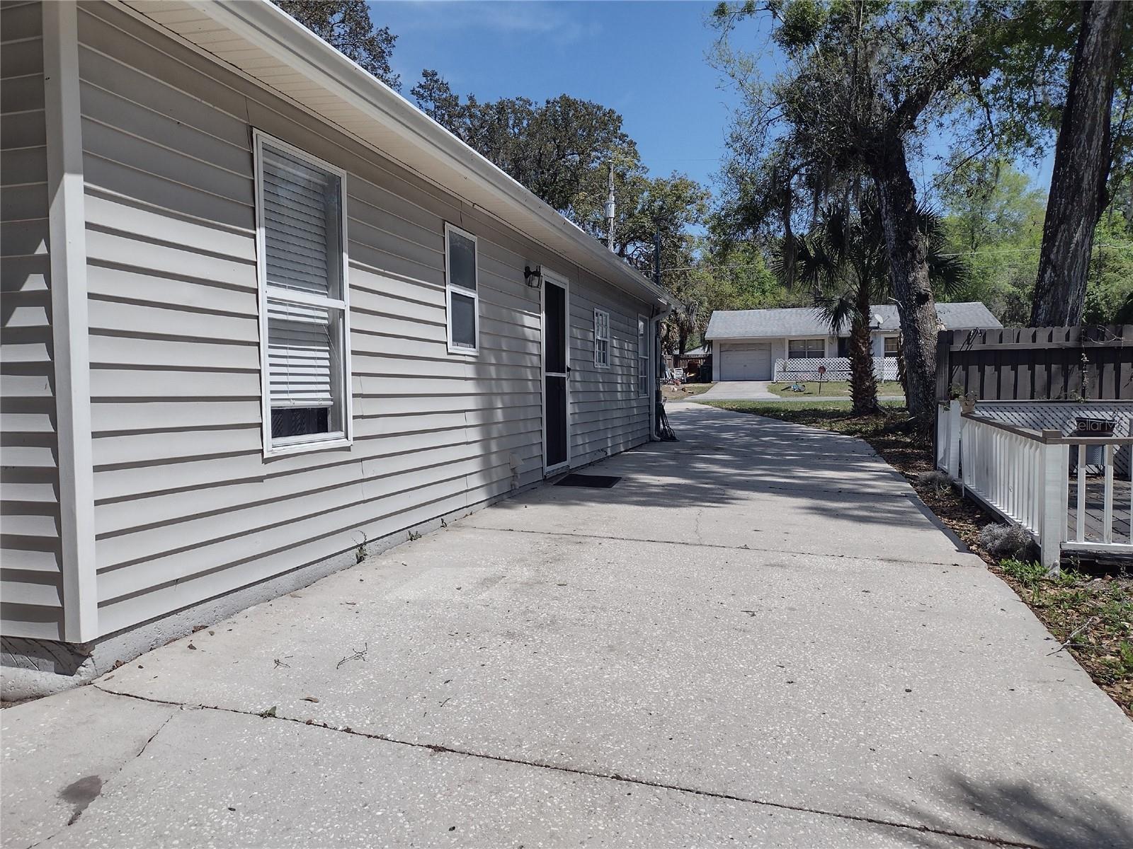 1523 GRANITE STATE CT, MOUNT DORA, FL, 32757