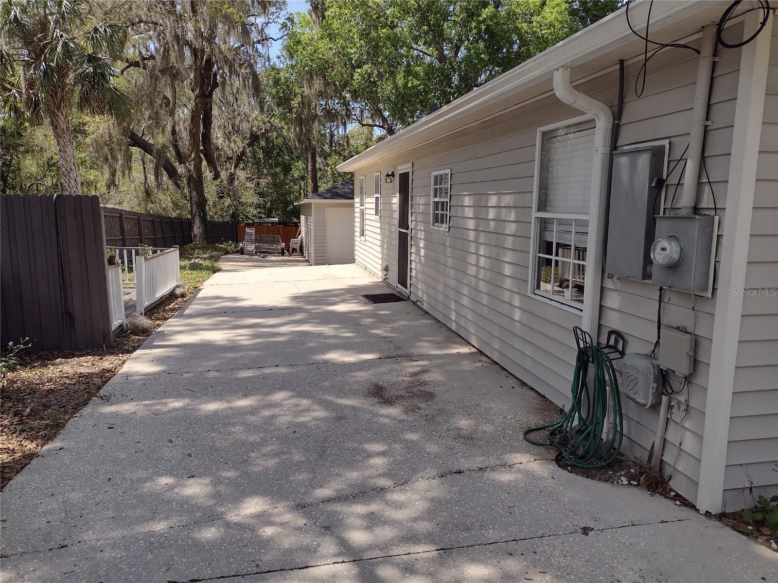 1523 GRANITE STATE CT, MOUNT DORA, FL, 32757