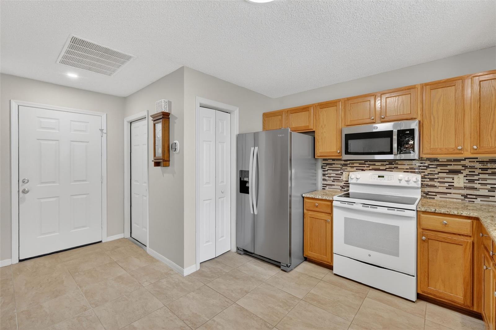 1410 ALMANZA DR, THE VILLAGES, FL, 32159