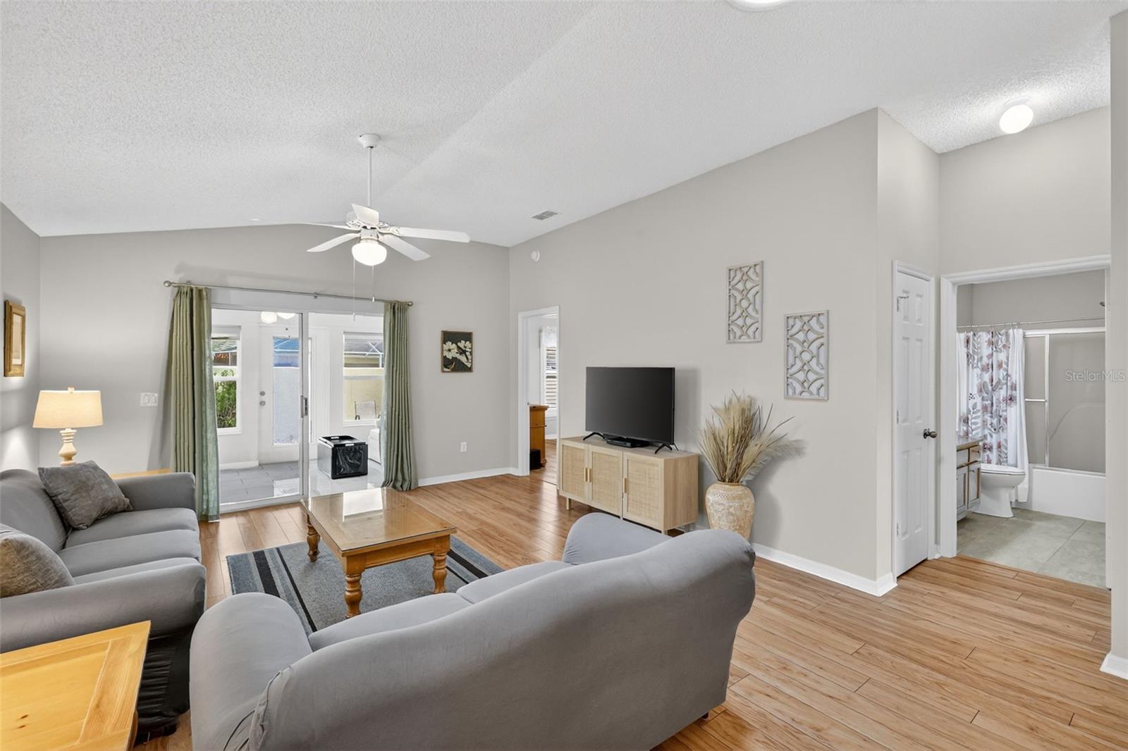 1410 ALMANZA DR, THE VILLAGES, FL, 32159