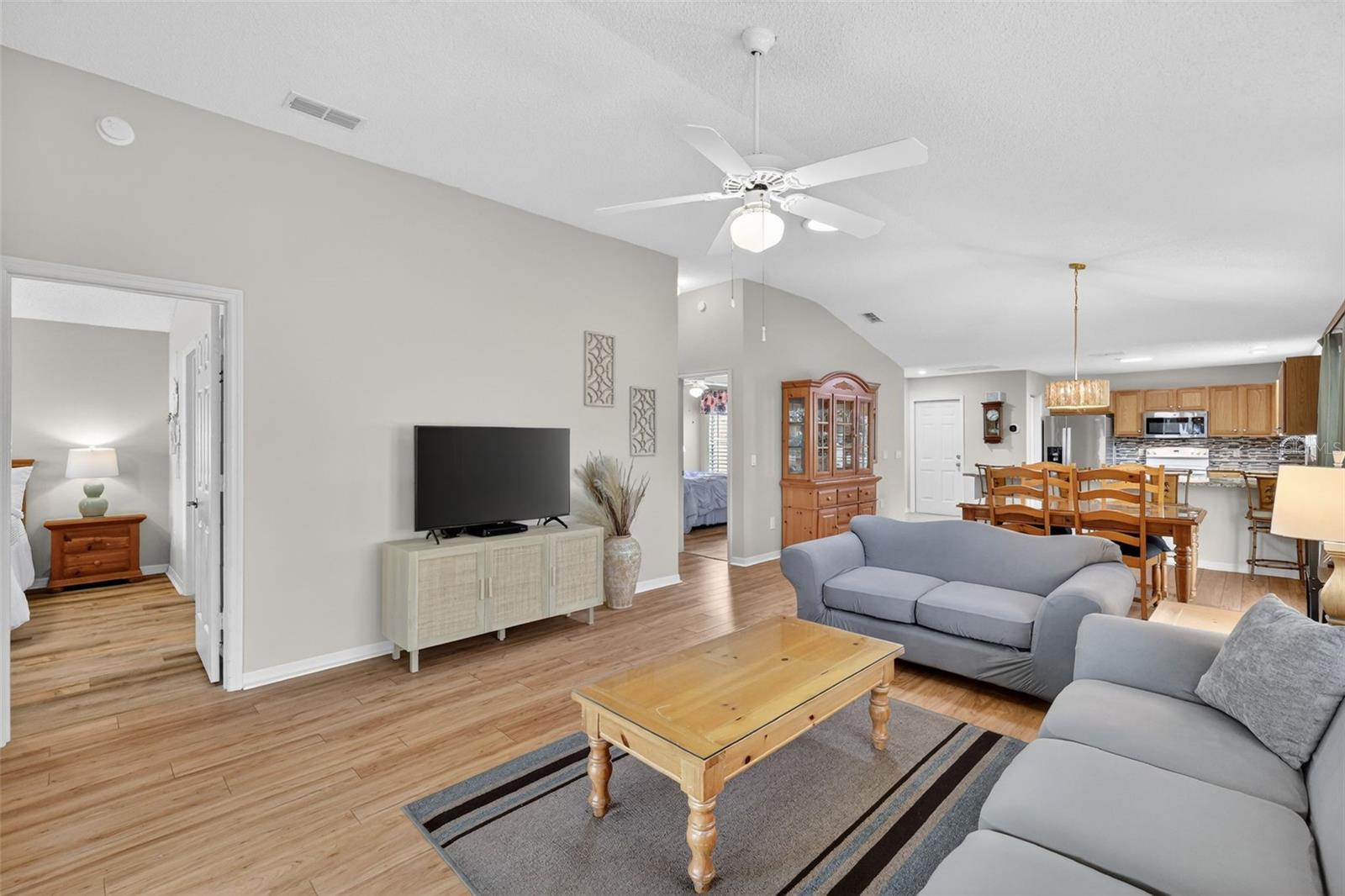 1410 ALMANZA DR, THE VILLAGES, FL, 32159