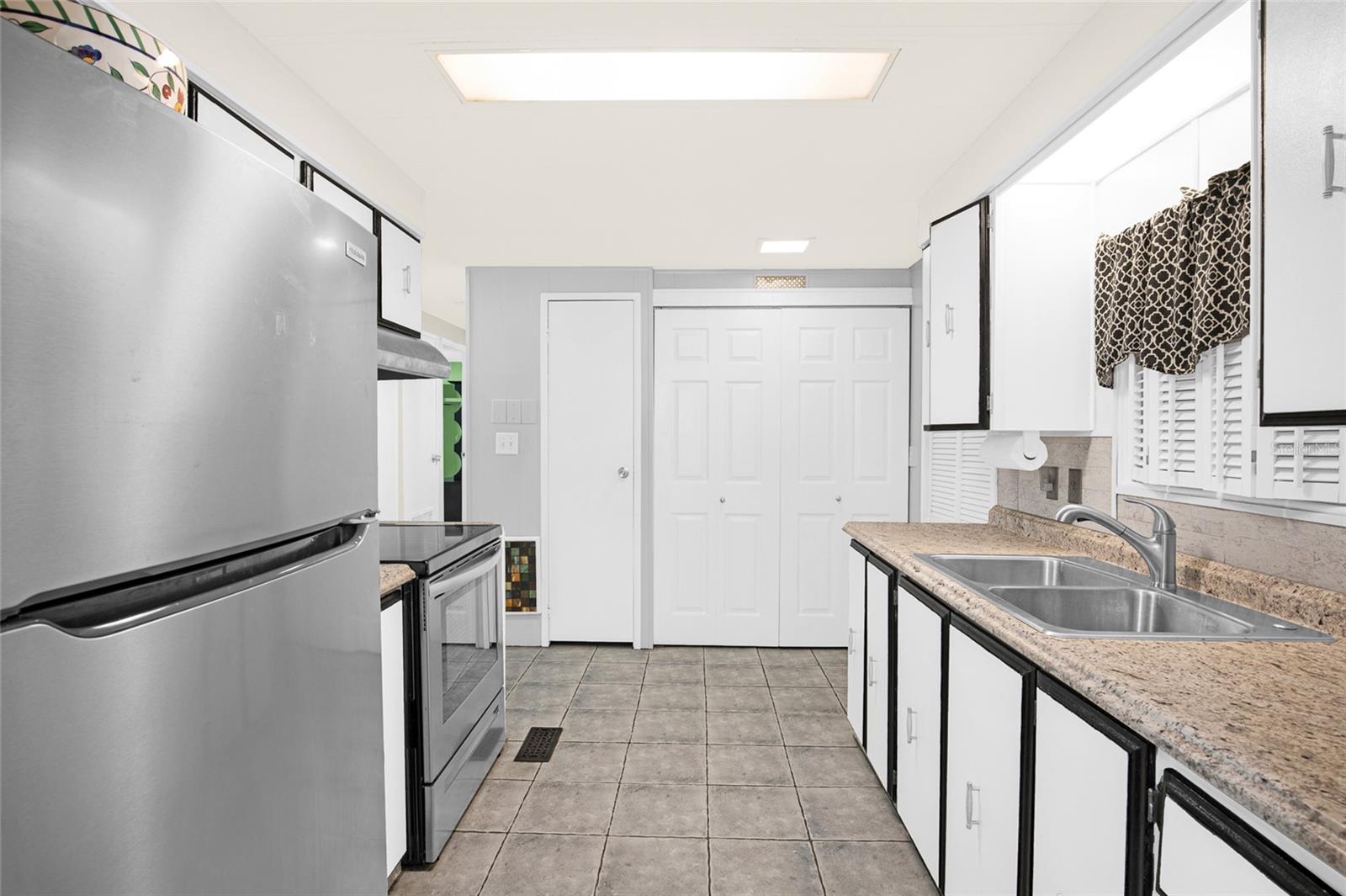 2475 KAREN DR, MOUNT DORA, FL, 32757