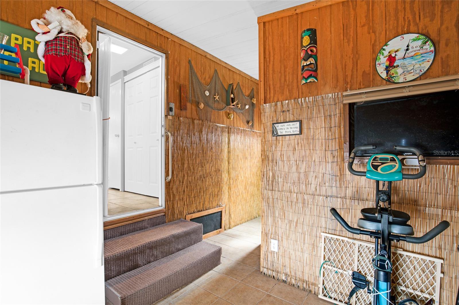 2475 KAREN DR, MOUNT DORA, FL, 32757