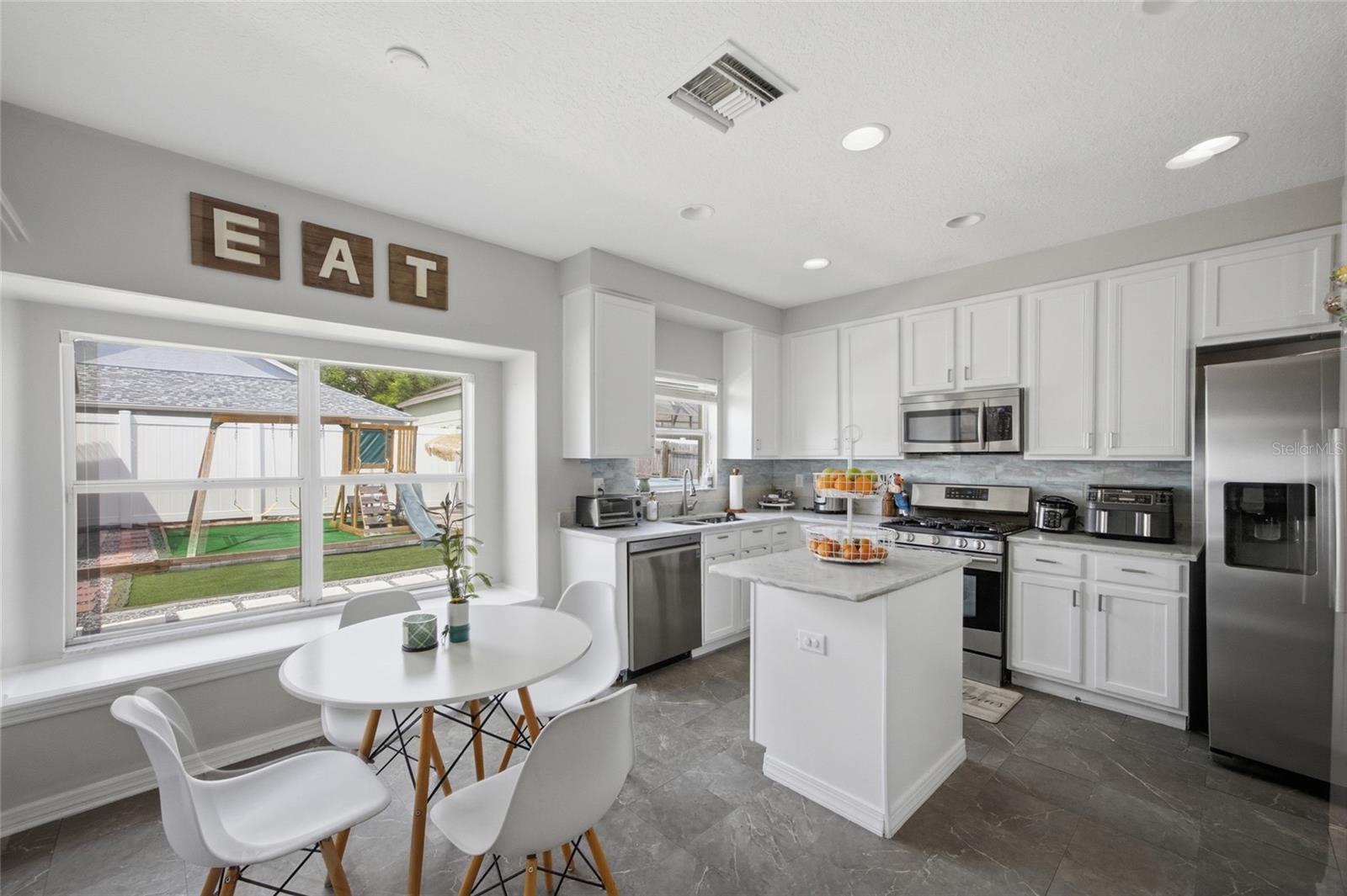24927 PORTOFINO DR, LUTZ, FL, 33559