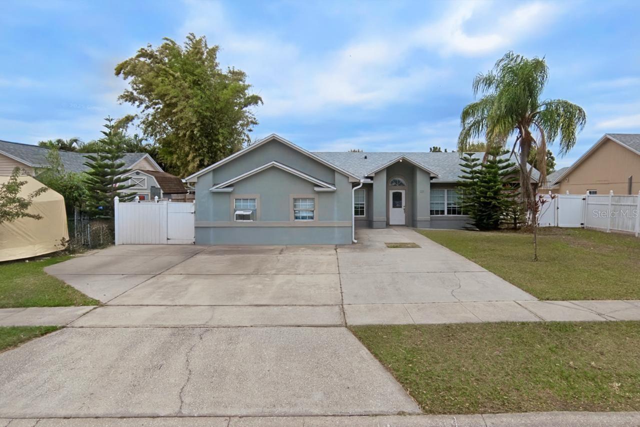 233 RED MAPLE DR, KISSIMMEE, FL, 34743
