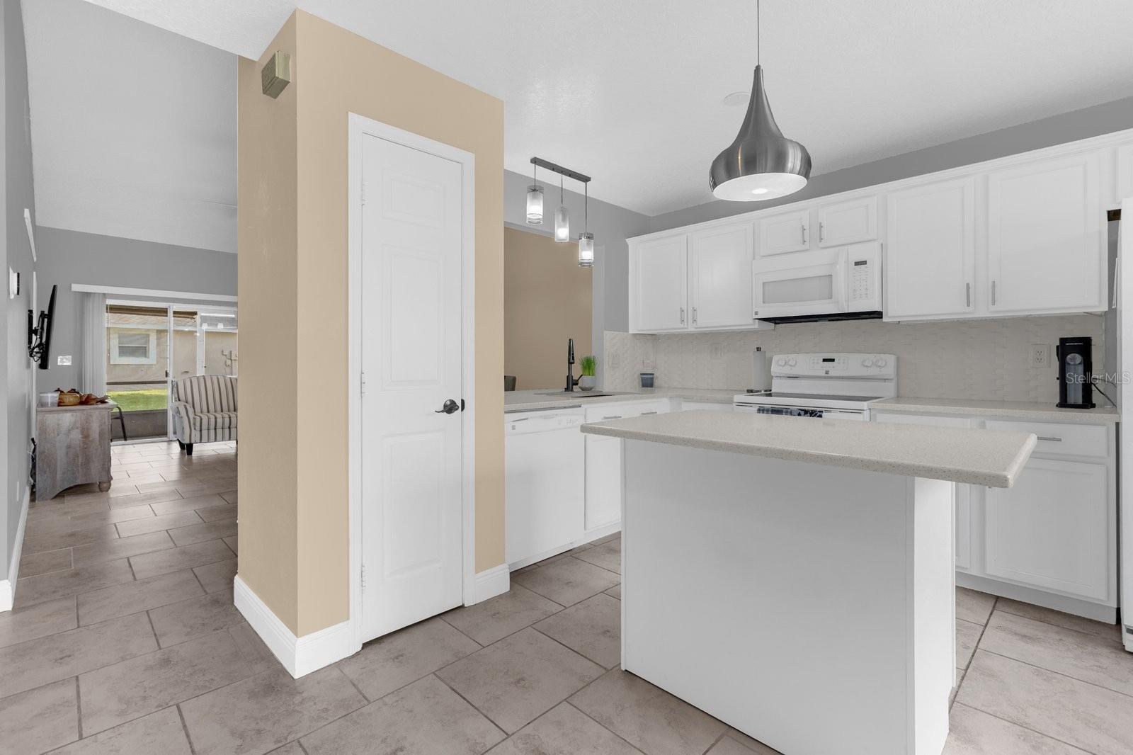 2178 CYPRESS BAY BLVD, KISSIMMEE, FL, 34743