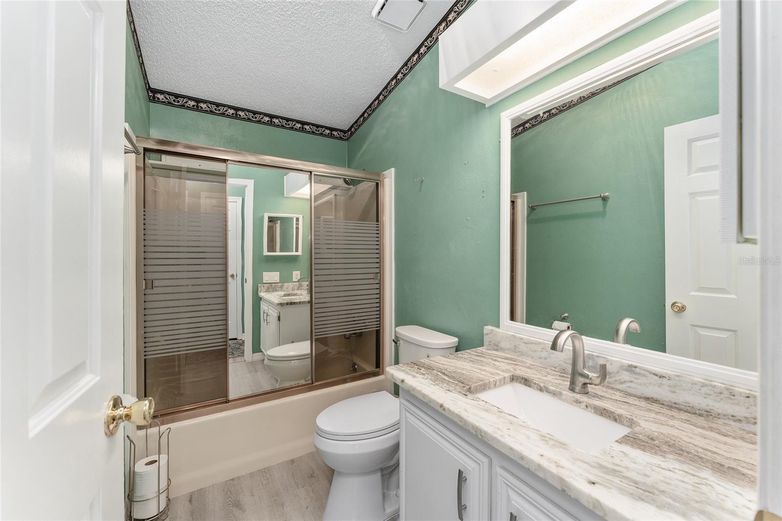 1401 W SCHWARTZ BLVD, LADY LAKE, FL, 32159