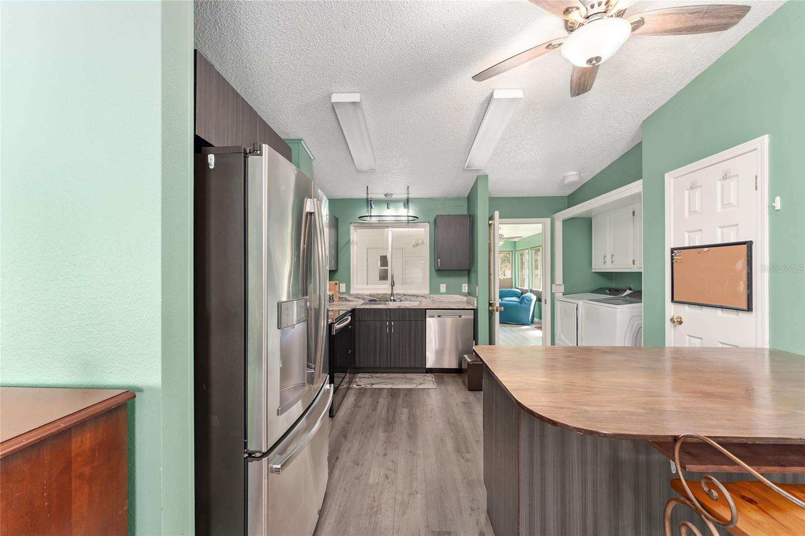 1401 W SCHWARTZ BLVD, LADY LAKE, FL, 32159