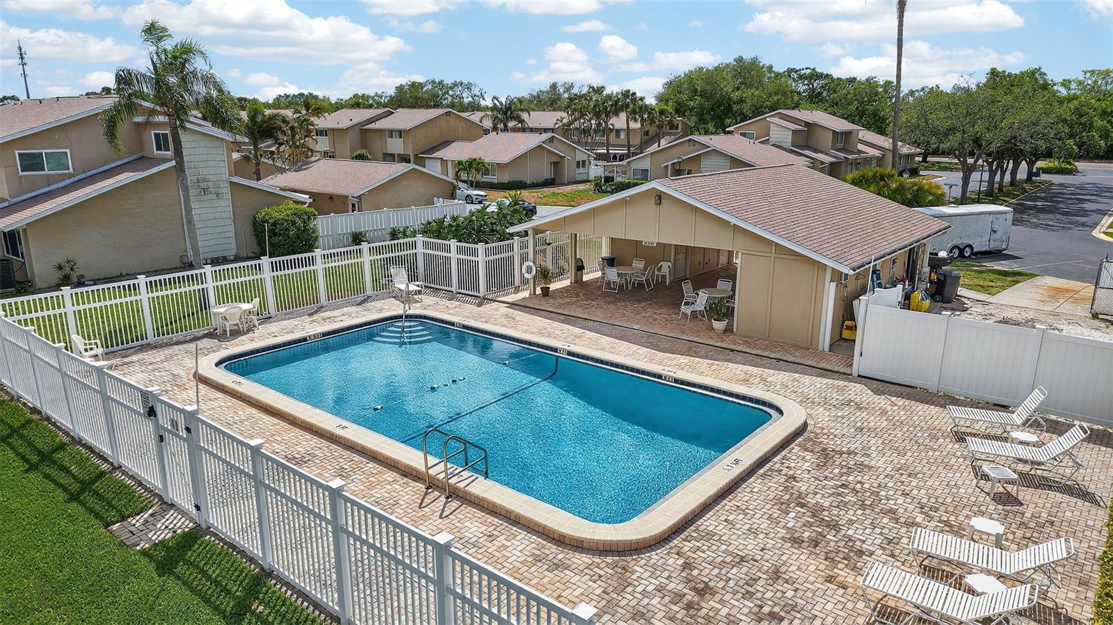 6660 CAPE HATTERAS WAY NE #1, ST PETERSBURG, FL, 33702