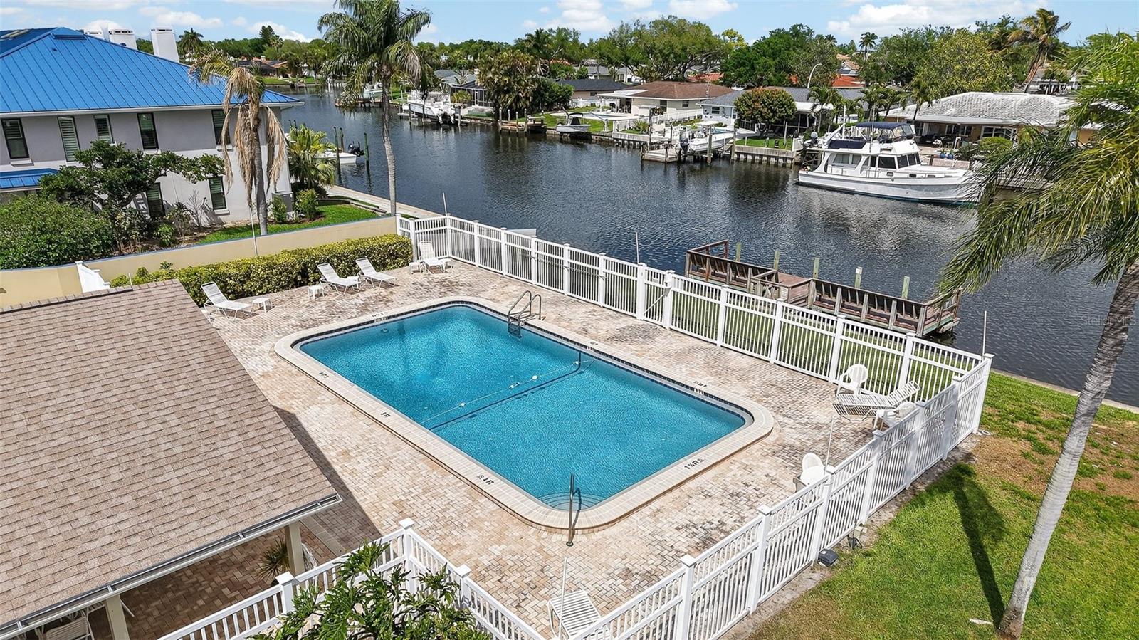 6660 CAPE HATTERAS WAY NE #1, ST PETERSBURG, FL, 33702