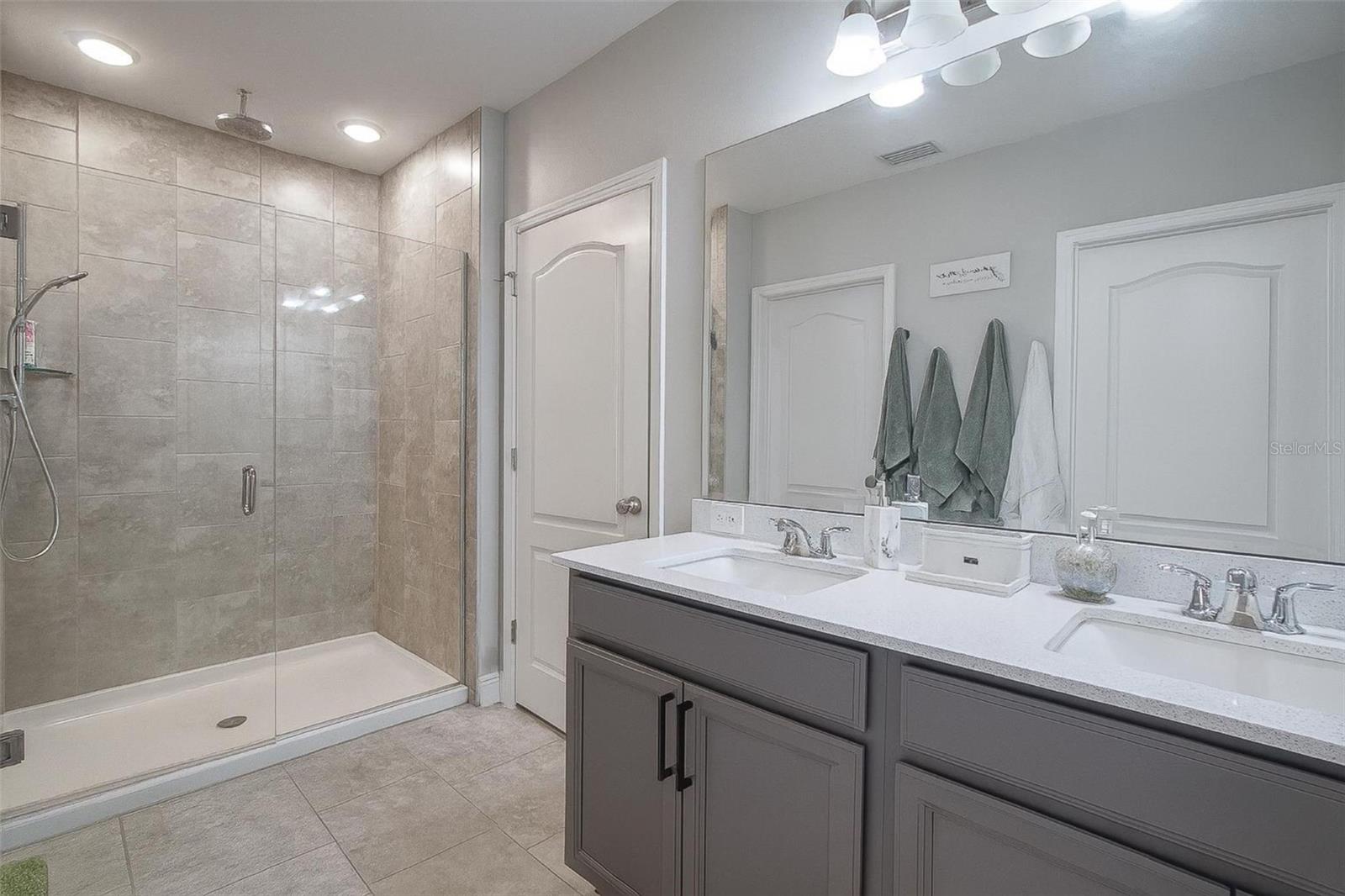 9394 OGLETHORPE DR, GROVELAND, FL, 34736
