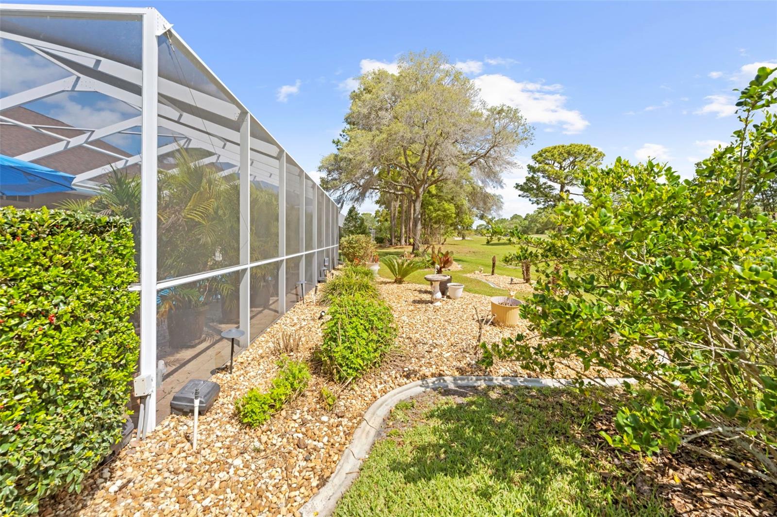 Even the rear landscaping is meticulous!