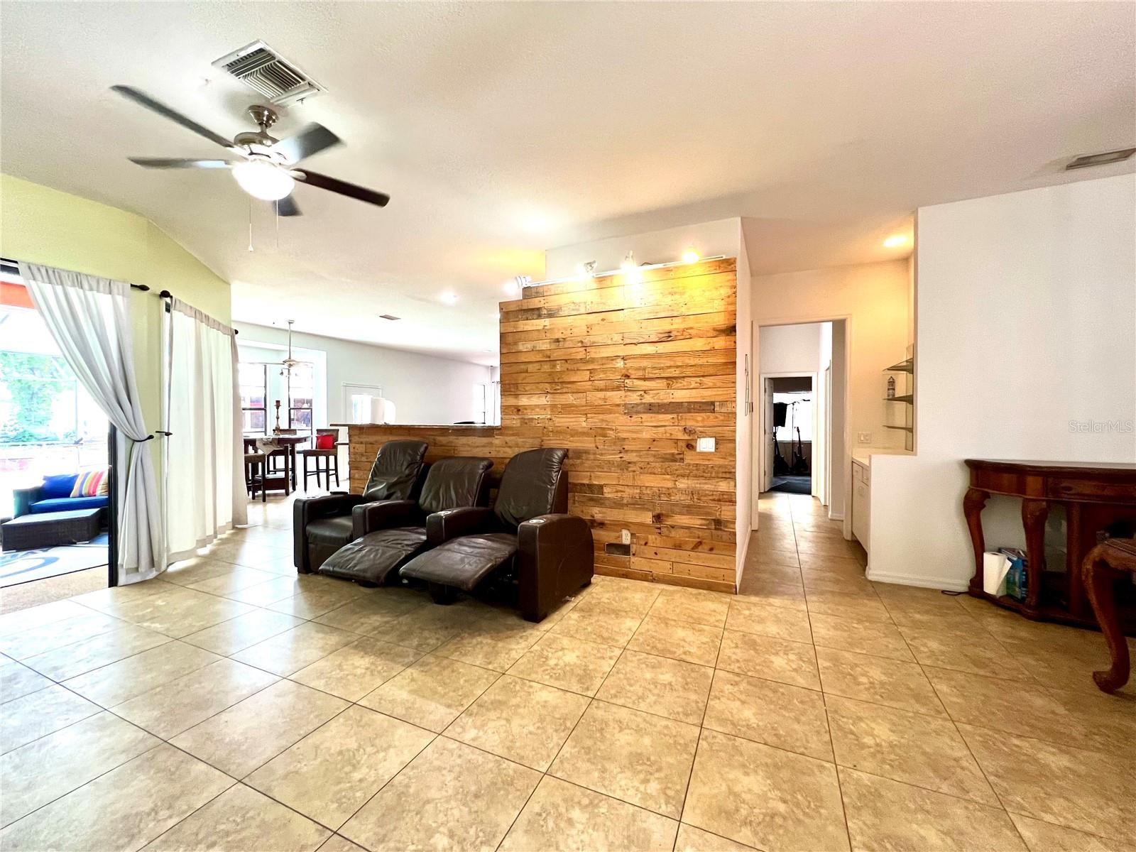 927 WHIPPOORWILL DR, PALM HARBOR, FL, 34683