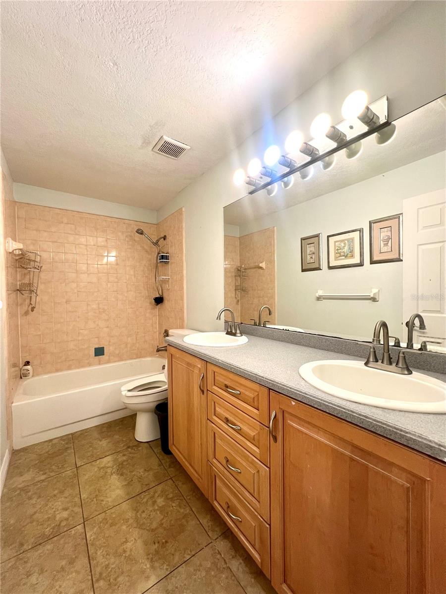 927 WHIPPOORWILL DR, PALM HARBOR, FL, 34683