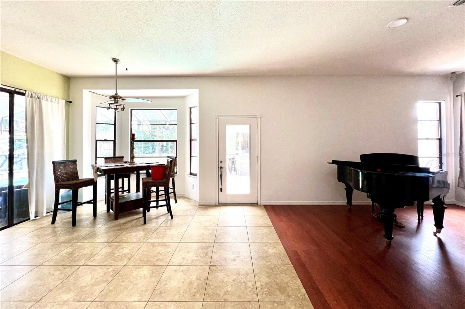 927 WHIPPOORWILL DR, PALM HARBOR, FL, 34683