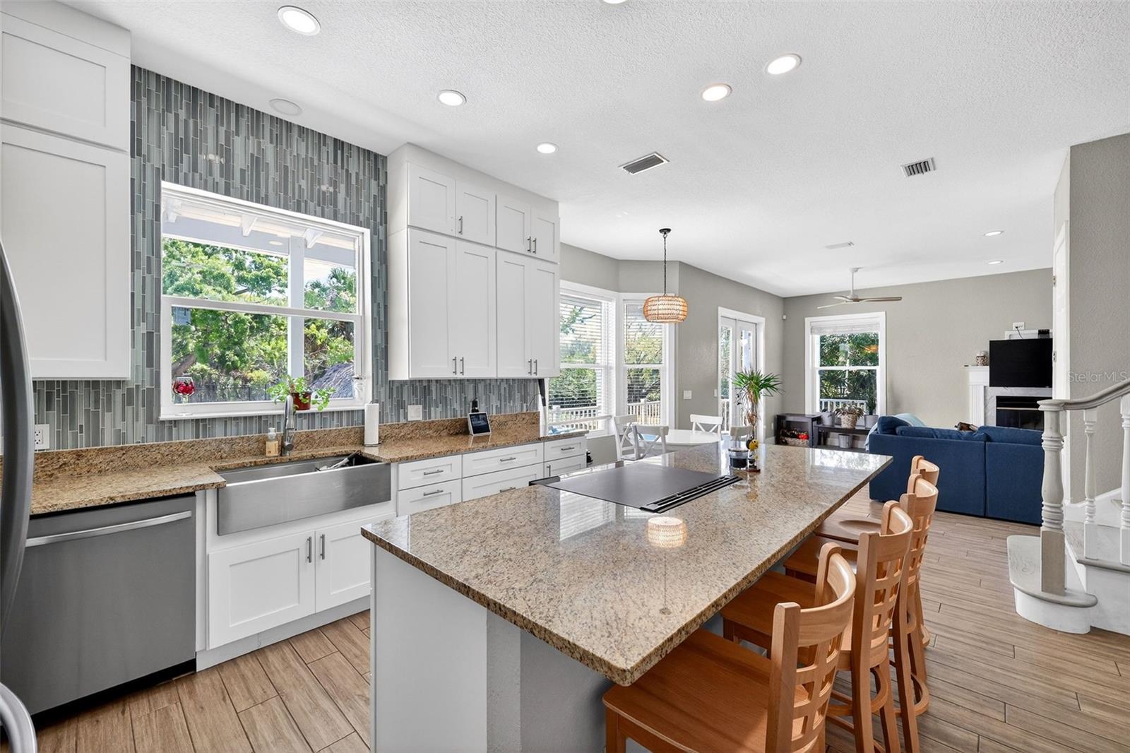 4433 SWEETWATER DR, TAMPA, FL, 33615